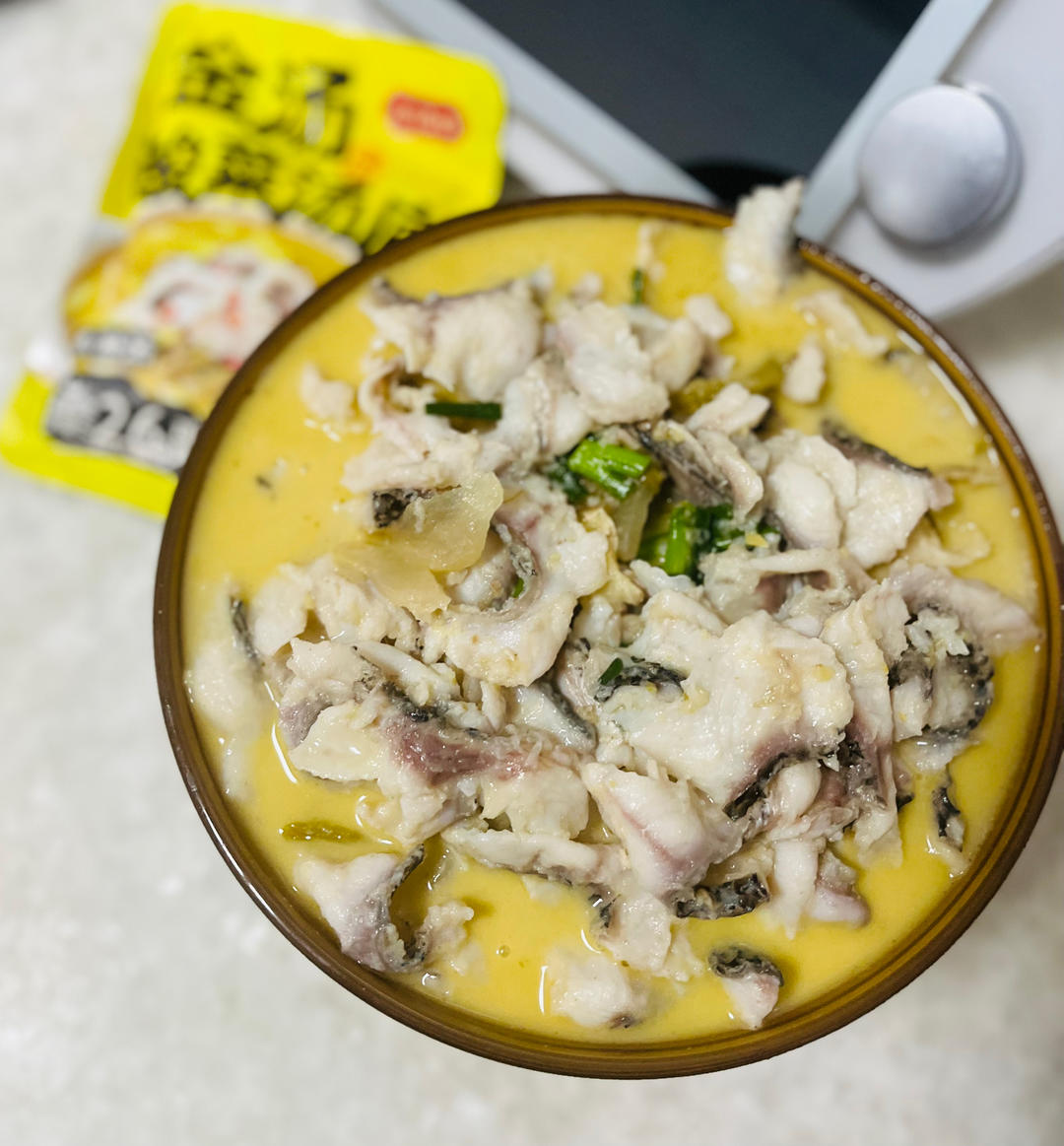 10分钟封神菜！金汤酸菜粉丝牛肉，酸辣暴击 汤底舔盘