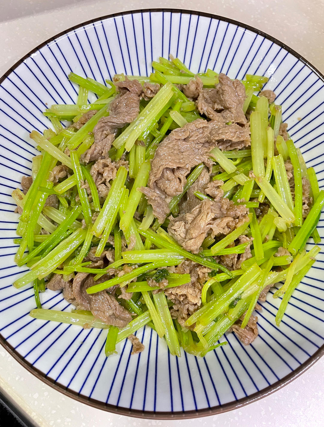 芹菜炒牛肉——中式一日三餐（二百五十六）