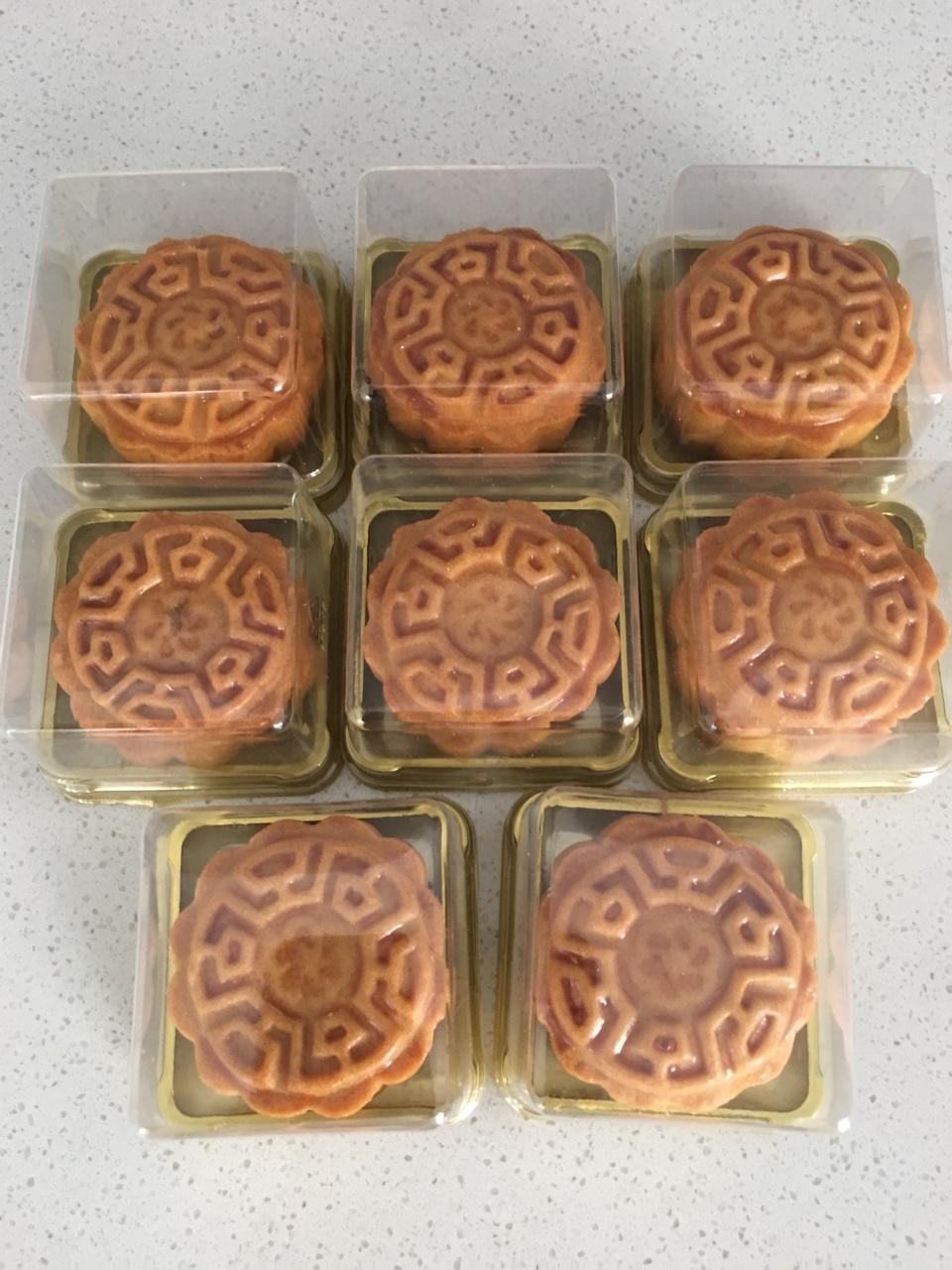 广式月饼—蛋黄莲蓉月饼