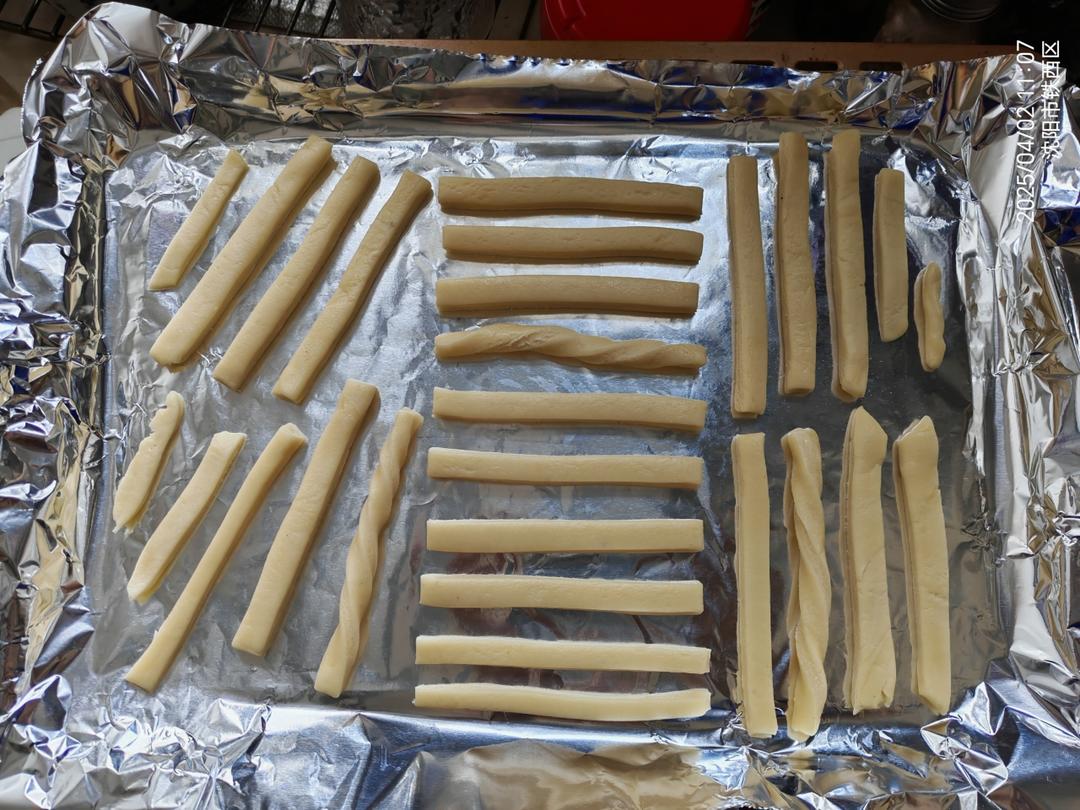 材料简单无黄油版阿拉棒（磨牙棒）加黄油版见小贴士