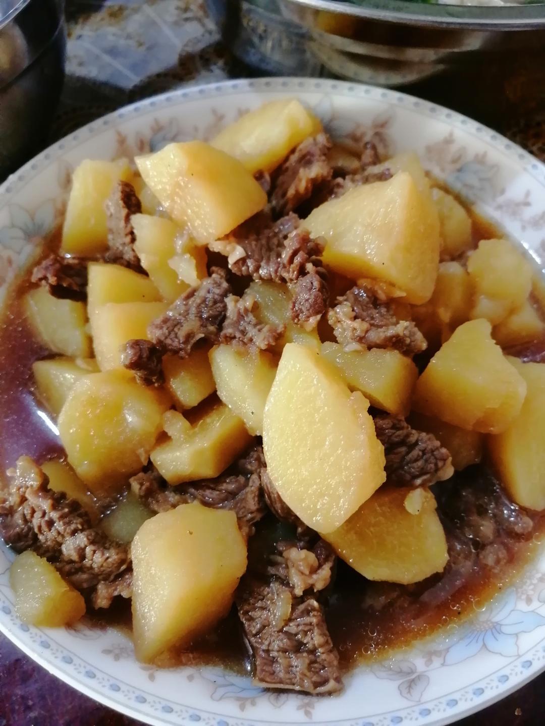 堂妈的土豆炖牛腩