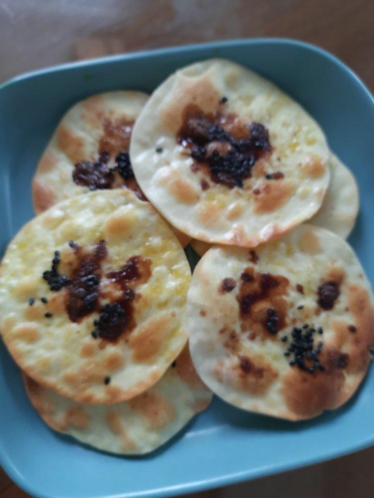 饺子皮红糖芝麻脆