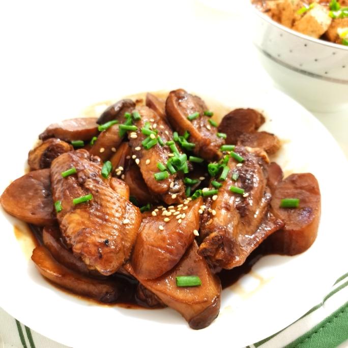 照烧鸡翅杏鲍菇的做法