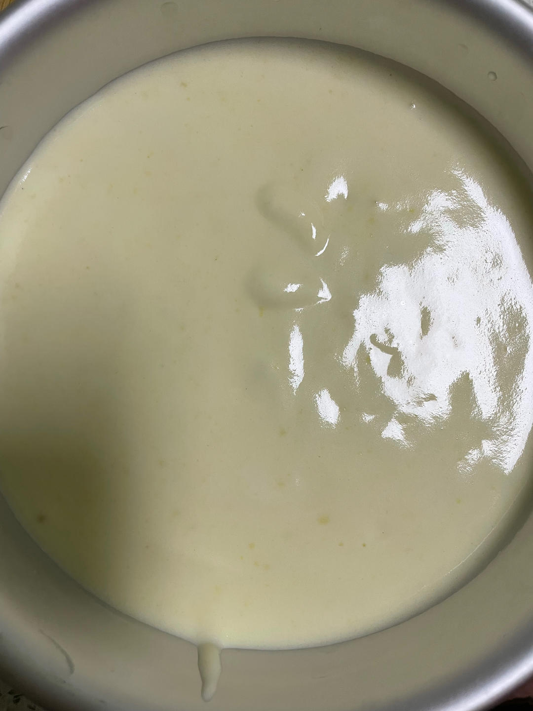 海盐奶盖爆浆蛋糕和爆浆纸杯蛋糕