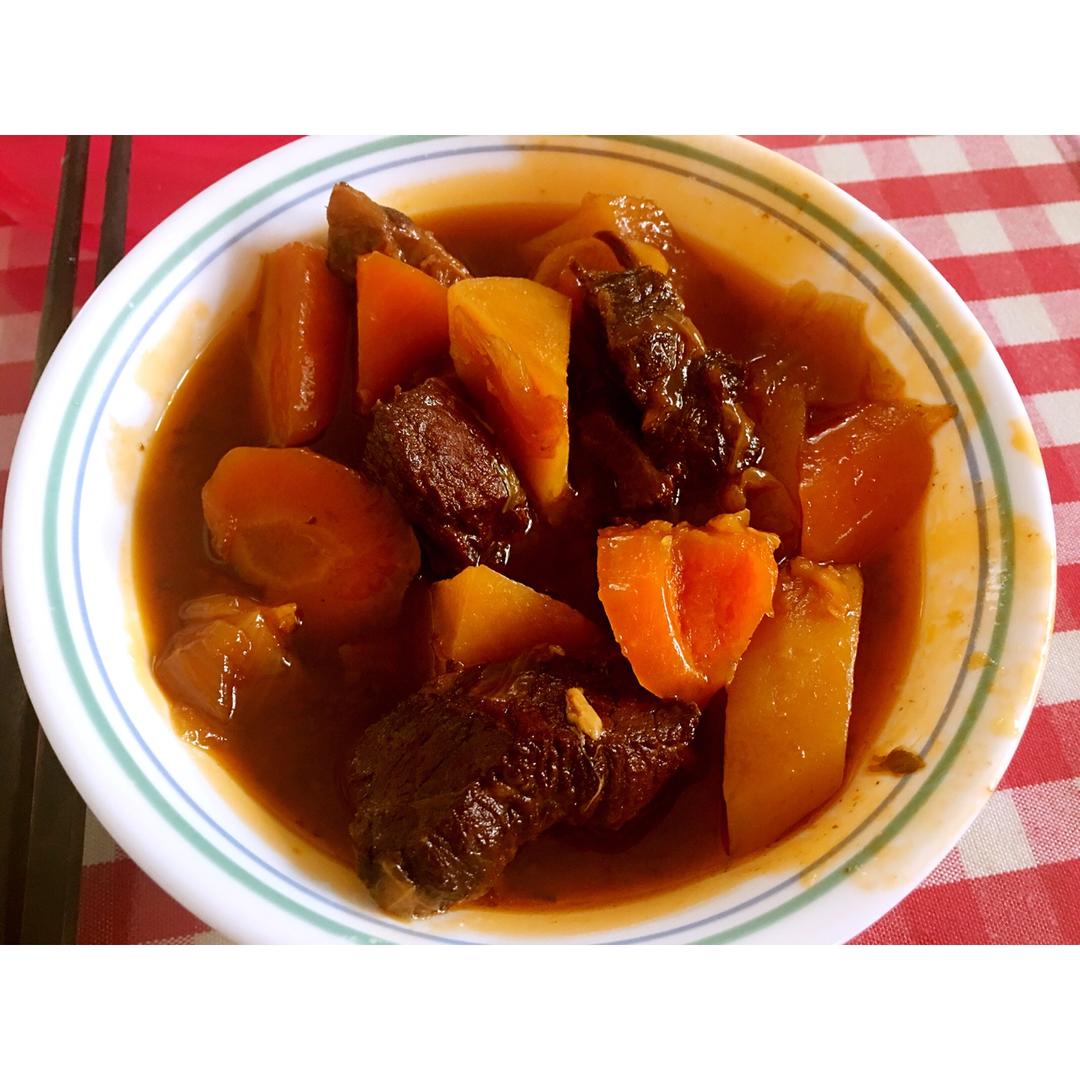 一个话唠包教包会的香浓红烩牛腩