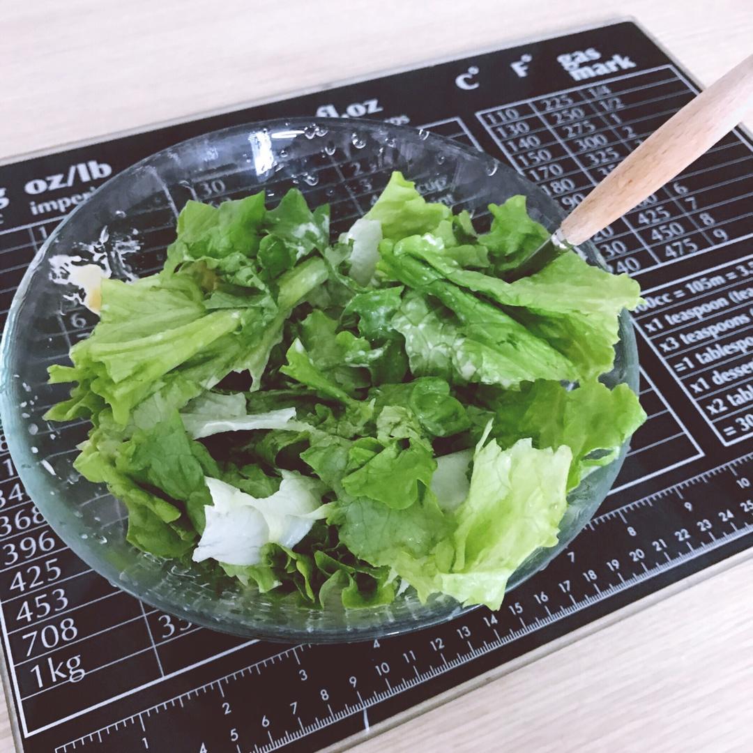 只有生菜的韩式生菜沙拉