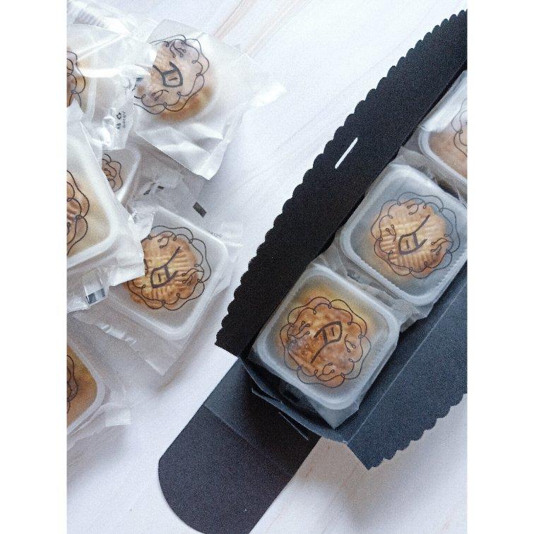 广式月饼—蛋黄莲蓉月饼