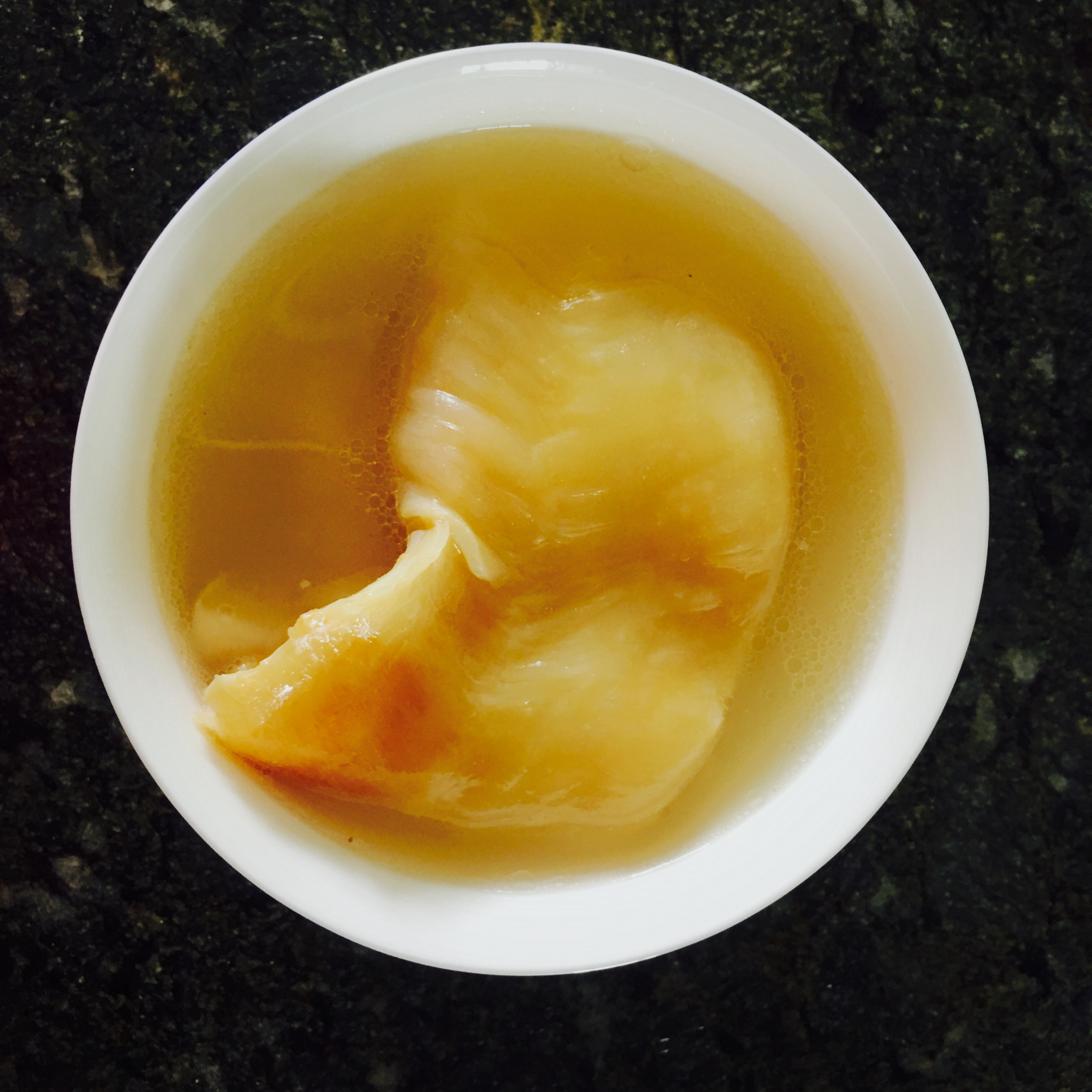 滋补花胶排骨汤