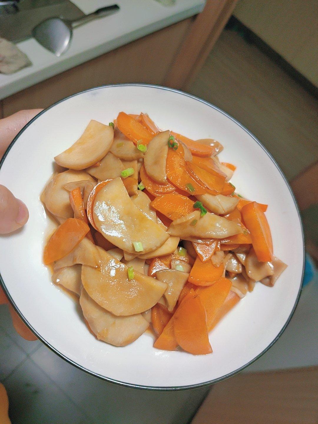 胡萝卜炒杏鲍菇