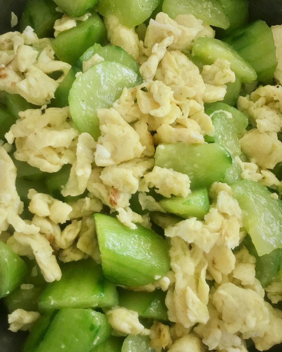 黄瓜炒鸡蛋