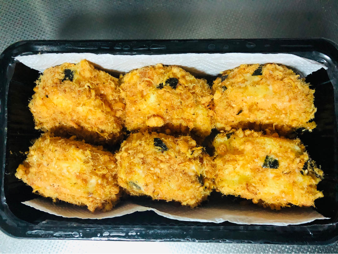 朋友都说比鲍师傅好吃的海苔肉松小贝