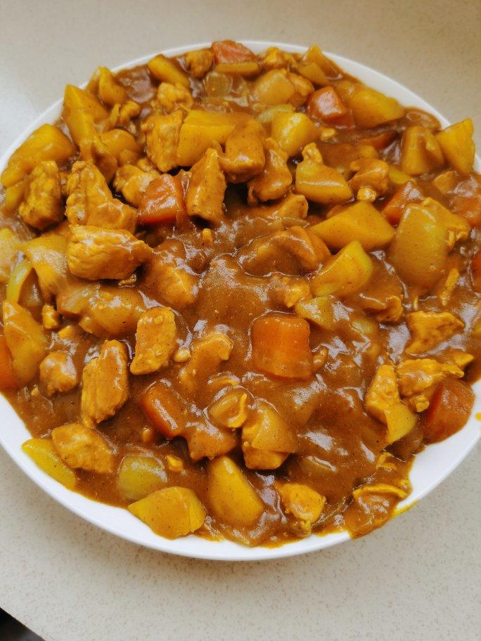咖喱鸡块饭