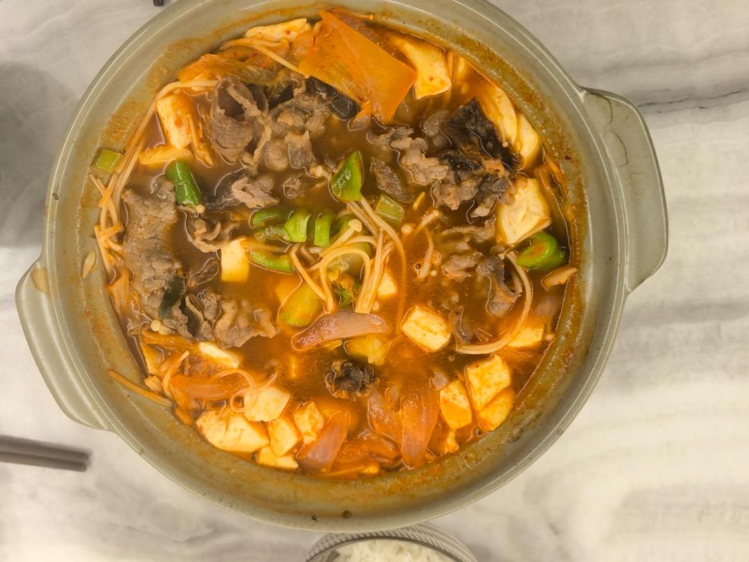 泡菜肥牛豆腐锅