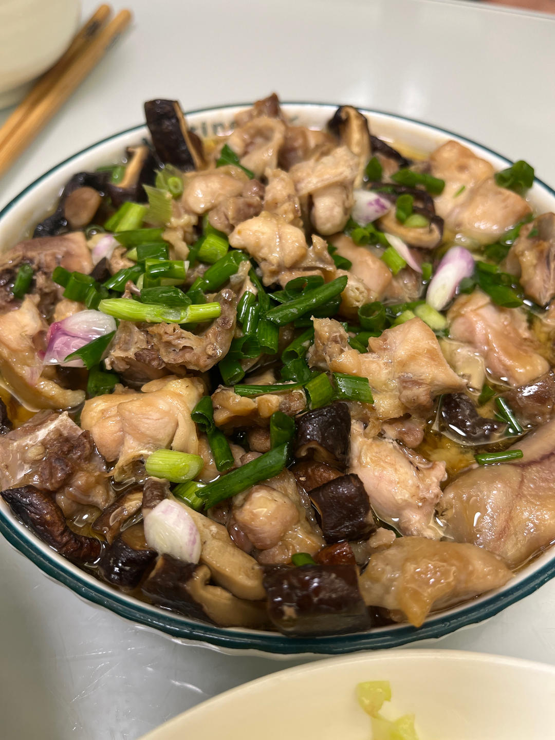 嫩滑鲜美多汁De香菇滑鸡🐔