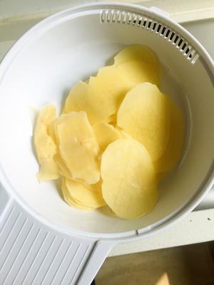 黄油土豆片薄煎饼的做法 步骤1