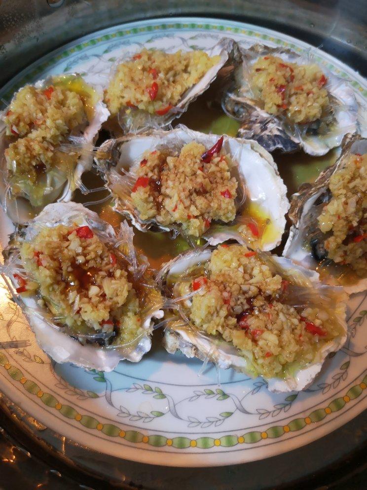 蒜蓉粉丝蒸生蚝