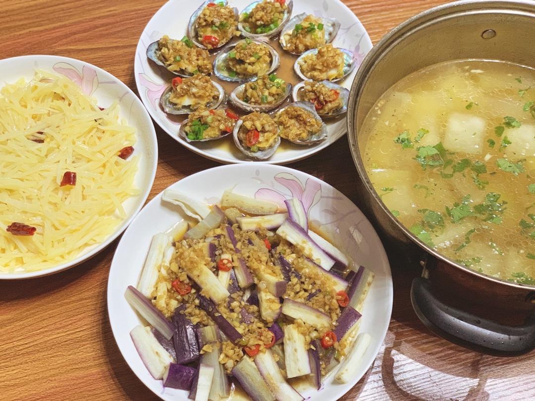 蒜蓉粉丝蒸鲍鱼