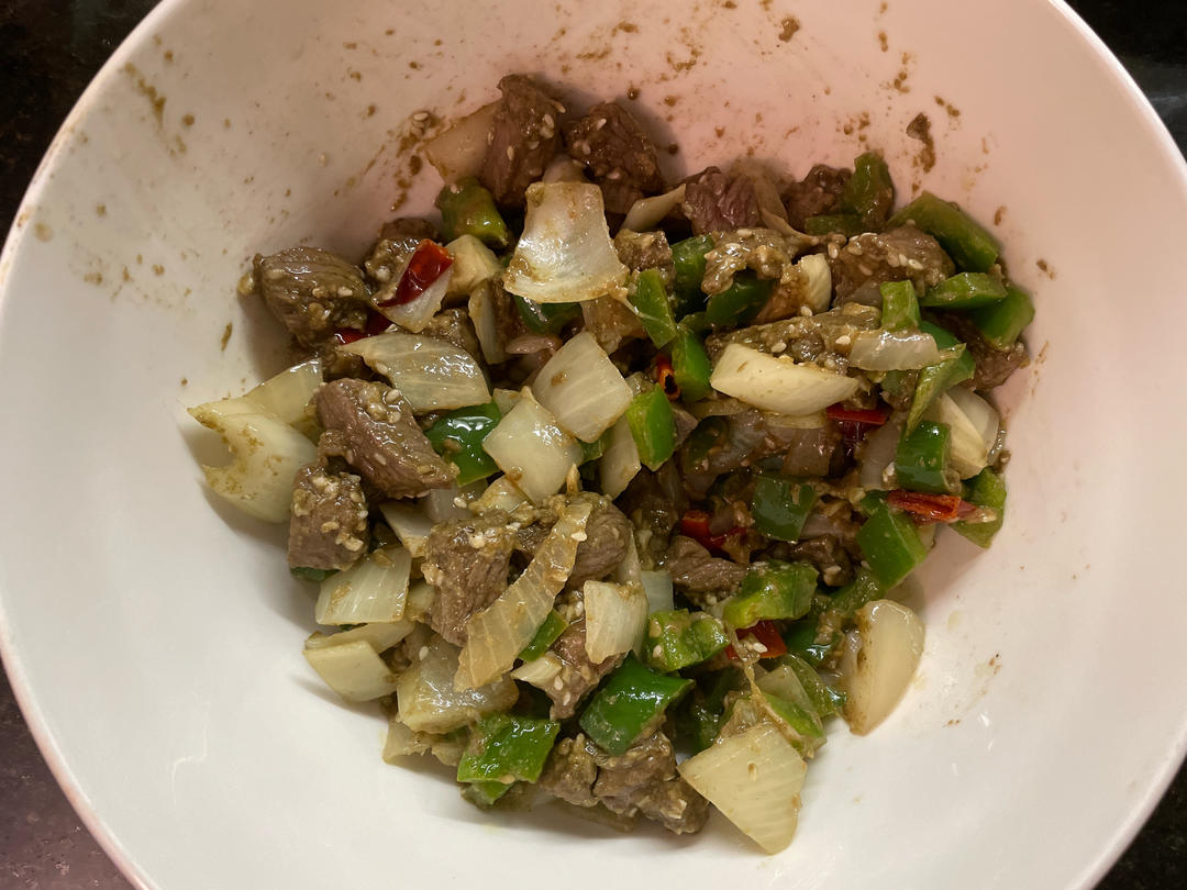 孜然洋葱炒牛肉粒