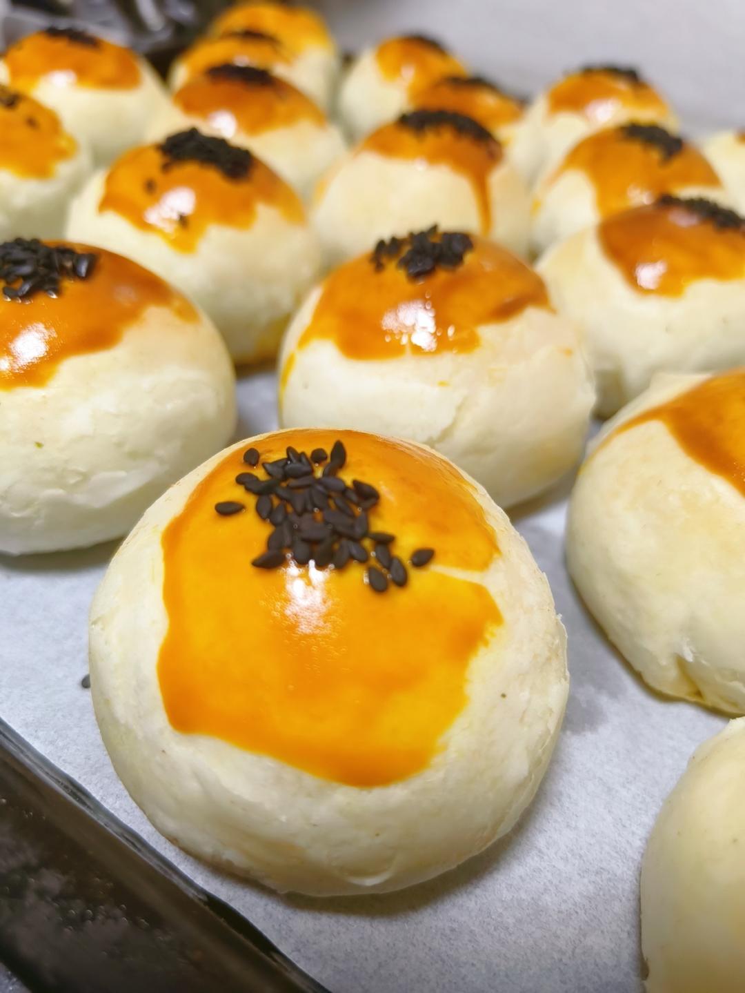 蛋黄酥（步骤超详细，新手适用）