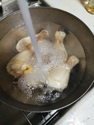 卤鸡腿（果香卤鸡腿，好吃到爆炸）的做法 步骤2