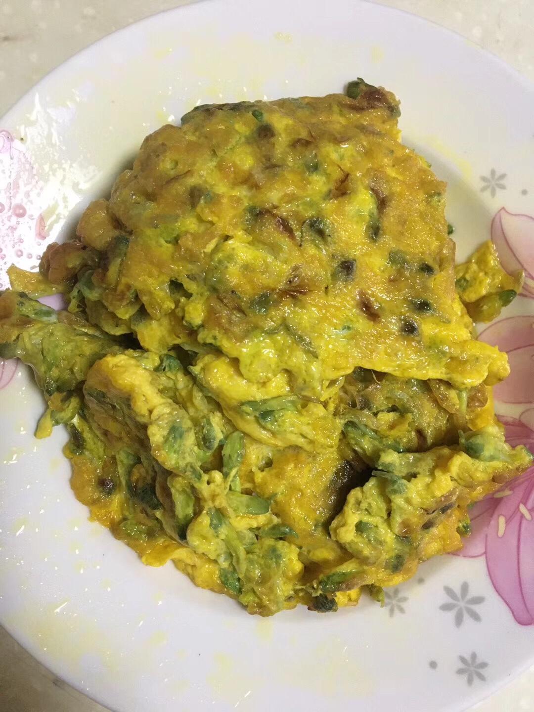 槐花煎蛋的做法