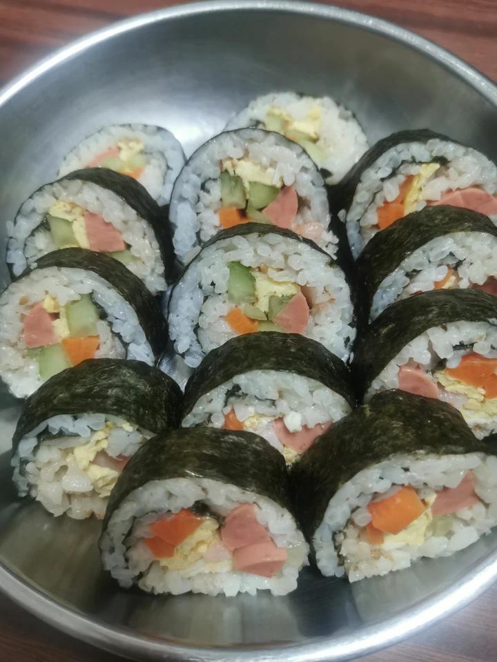 自制寿司（含寿司醋配方和超详细寿司卷法）