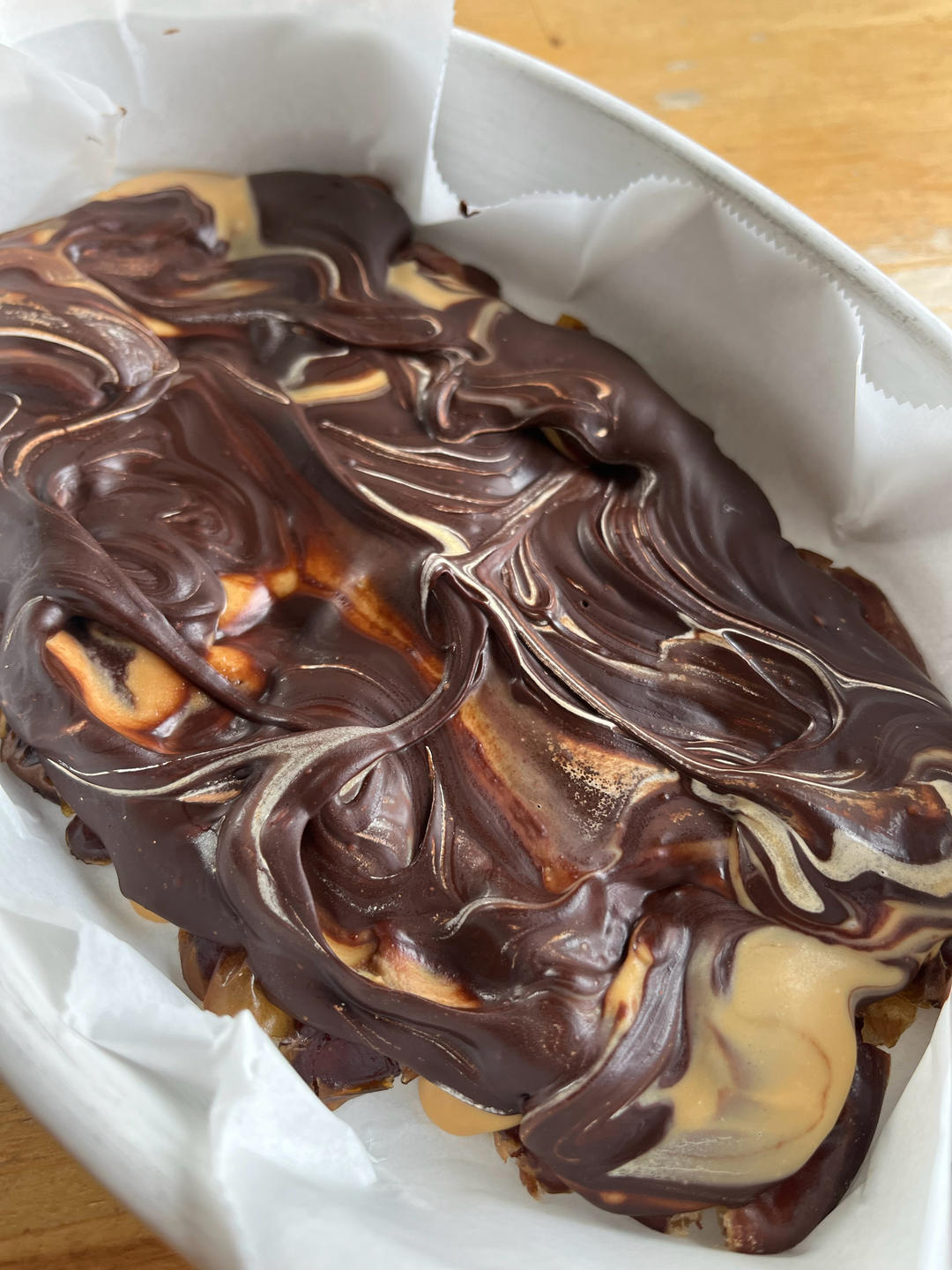 Three ingredients date bark