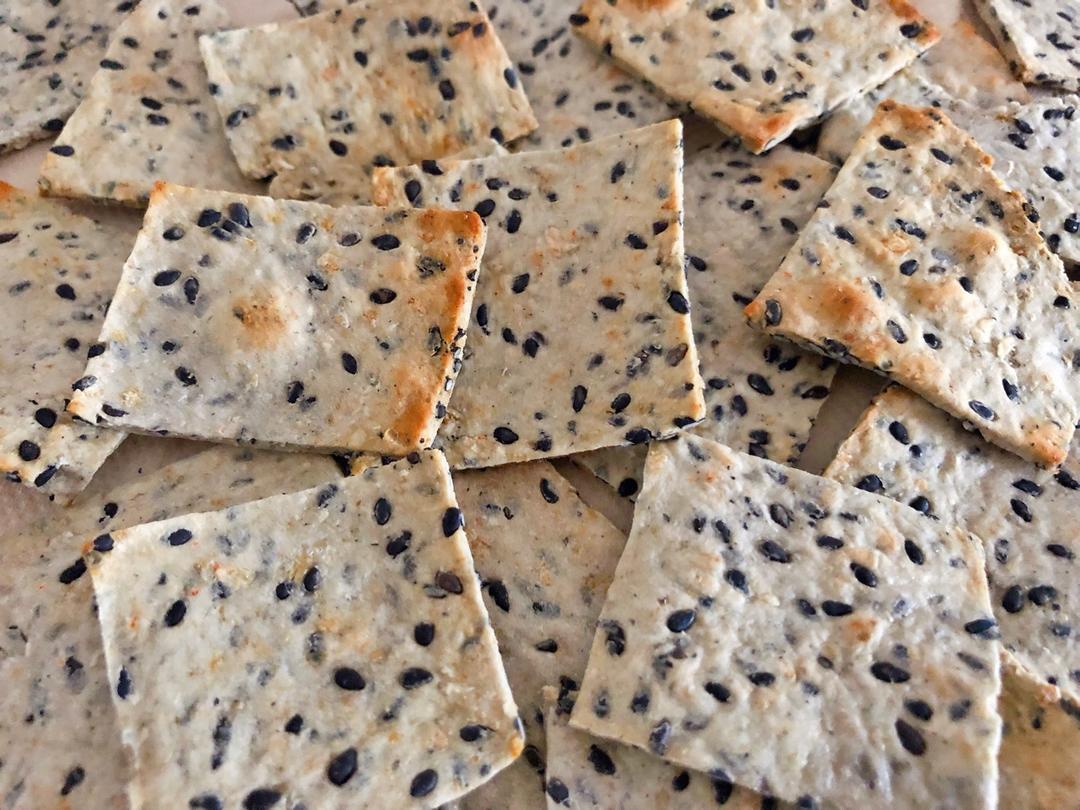 黑芝麻咸香锅巴