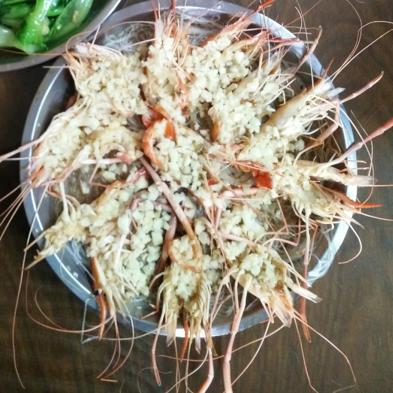 蒜蓉粉丝蒸大虾