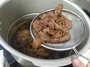 狗不离 牌小学生特供手作牛肉干的做法步骤图 Cq珮 下厨房 狗不离 牌小学生特供手作牛肉干的做法步骤图 Cq珮 下厨房