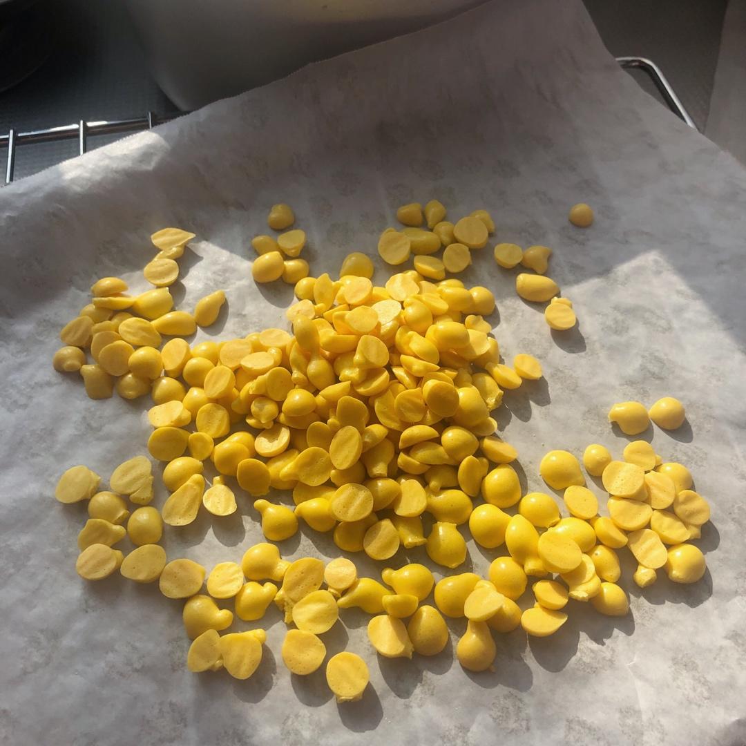 入口即化的无添加蛋黄溶豆