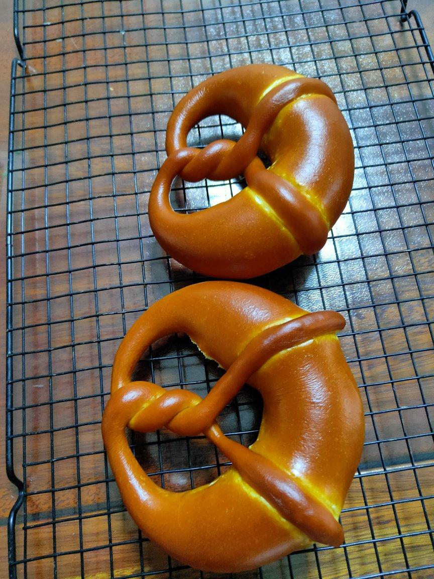 做了N次碱水面包，总结出最优制作方法，100%完美表皮