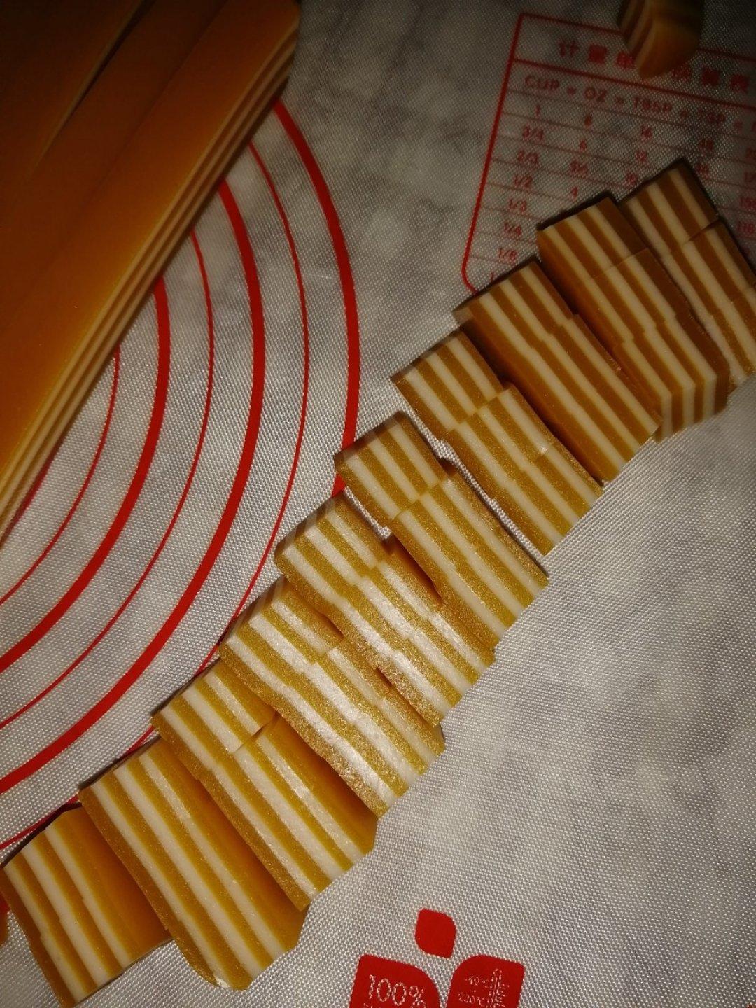 美味的“马蹄千层糕”（椰奶南瓜味）