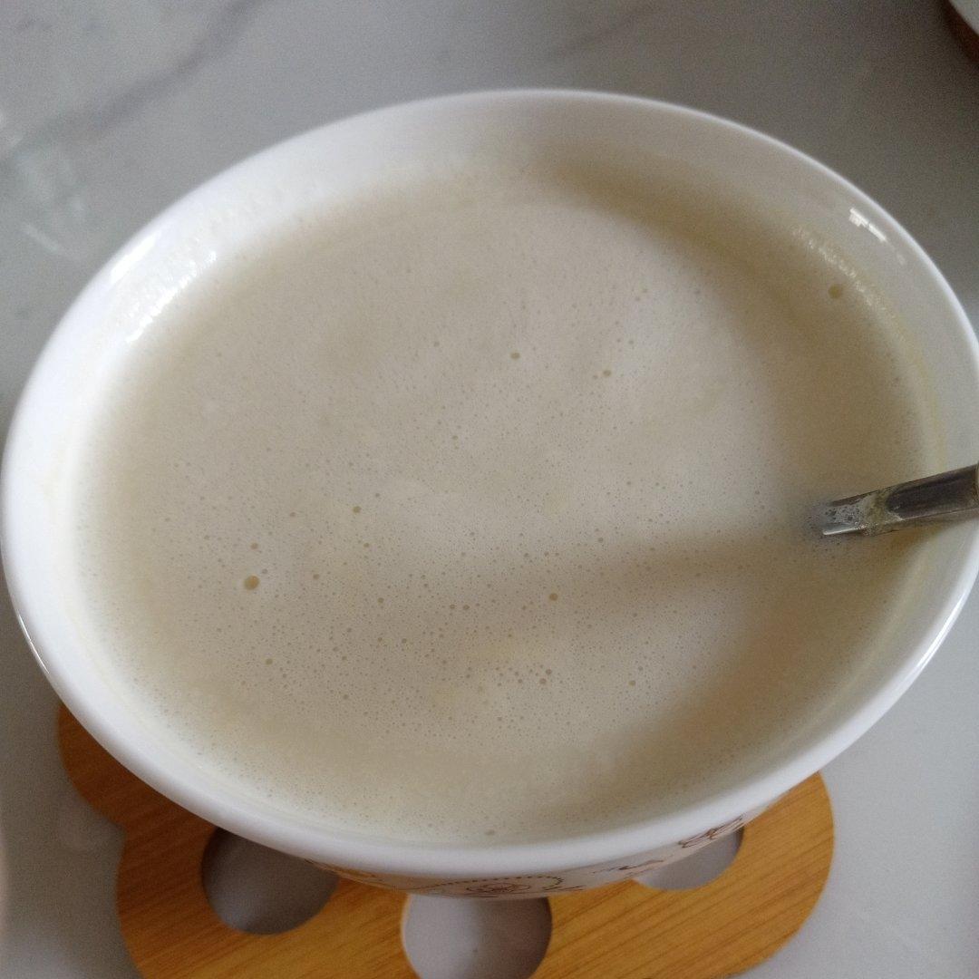破壁机食谱：益气补血养颜的黄芪豆浆2杯——酒水饮品（三十五）