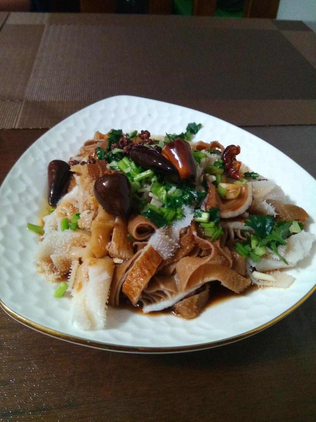 油泼牛百叶
