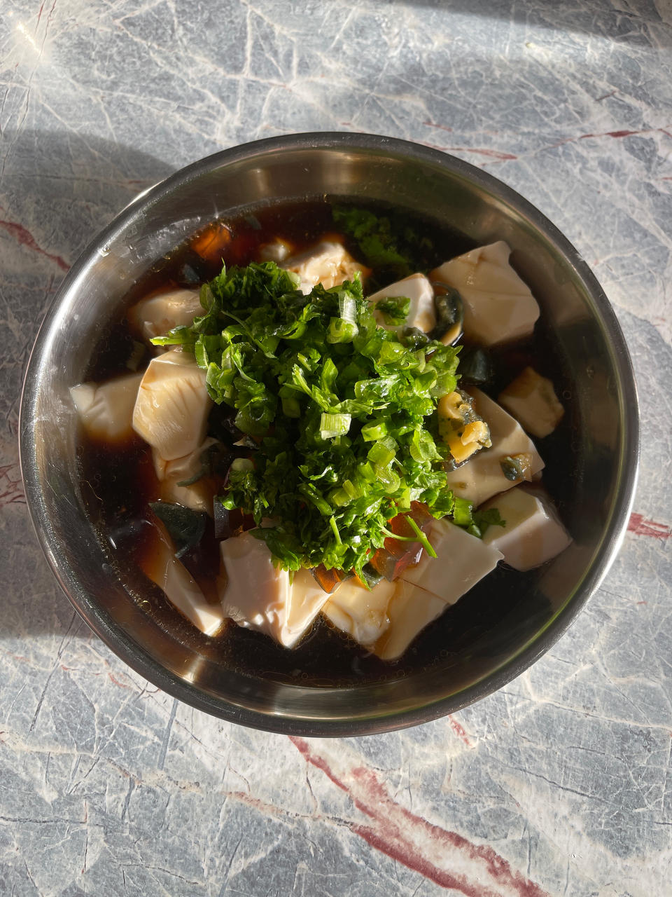 皮蛋拌豆腐，快手凉拌菜（含切皮蛋不沾刀🔪小窍门