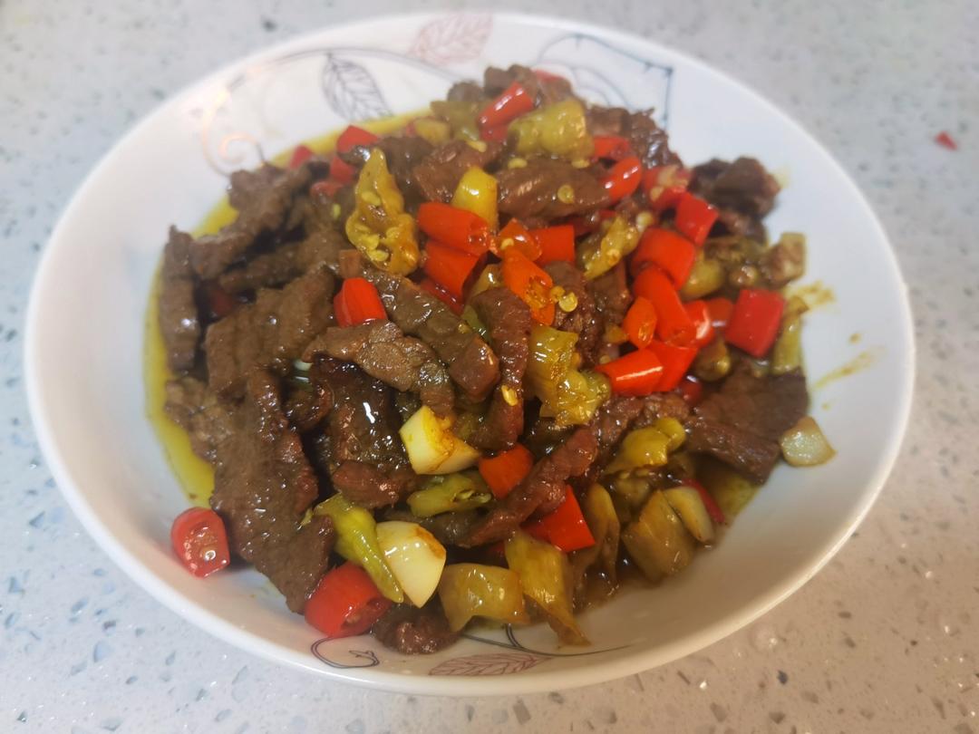 小炒牛肉（肉嫩味香）