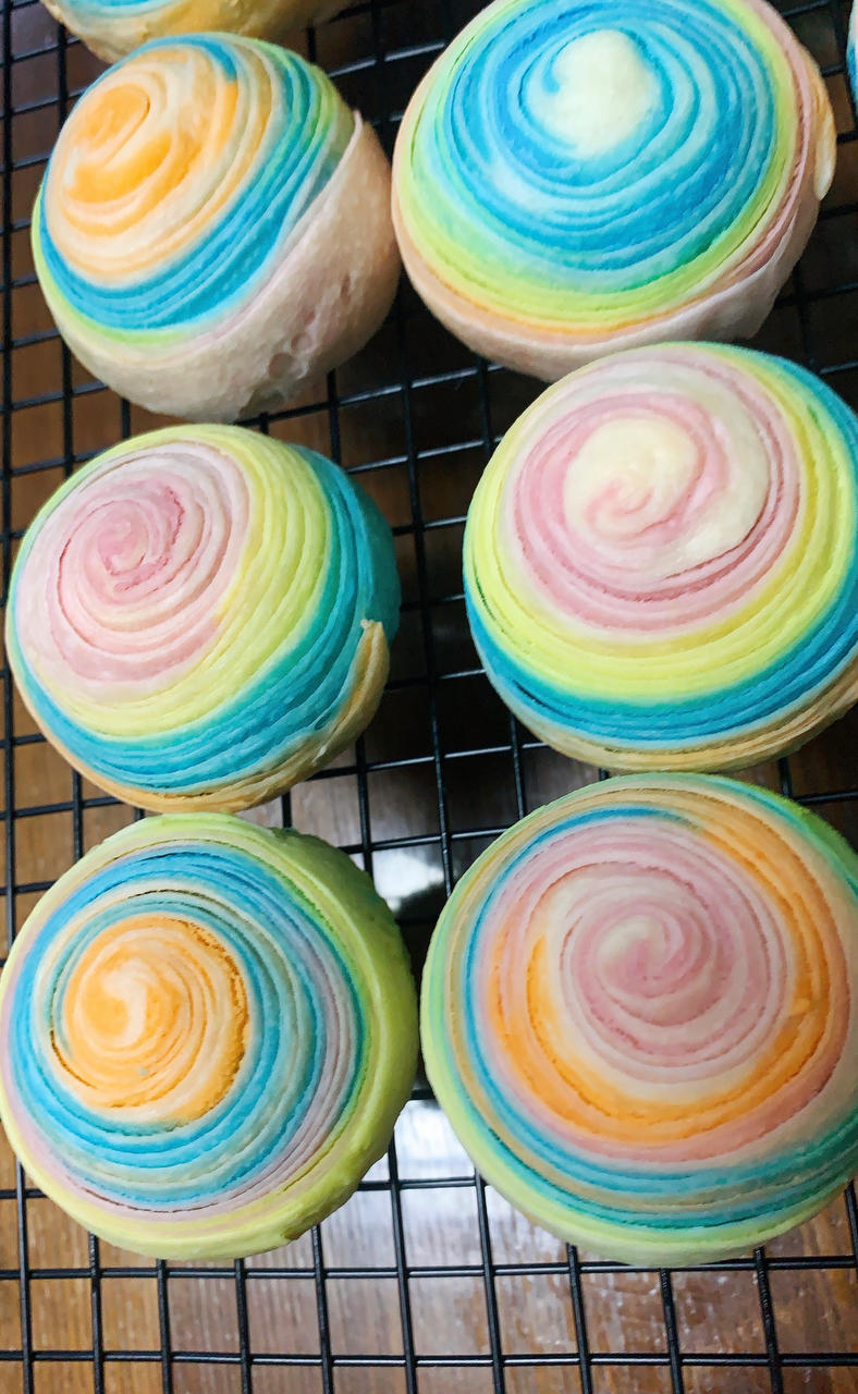 彩虹蛋黄酥（独角兽蛋黄酥）