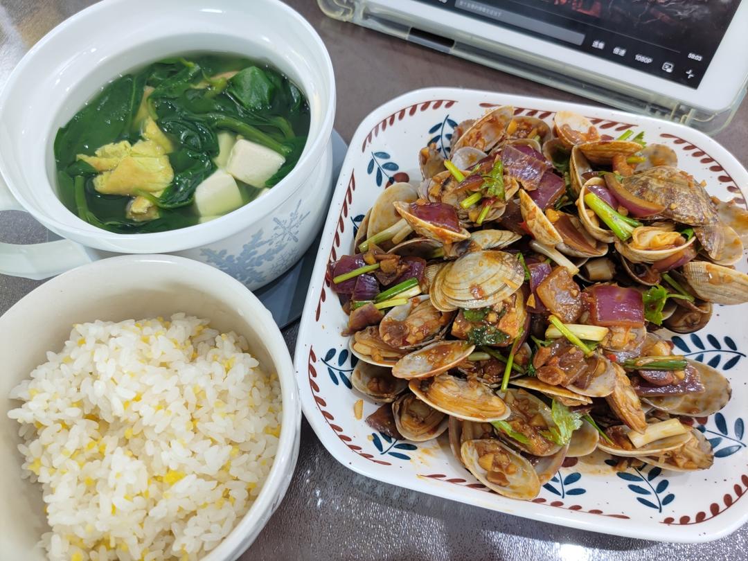 5分钟快手菜❗️秒杀路边摊爆炒花甲～好吃到爆