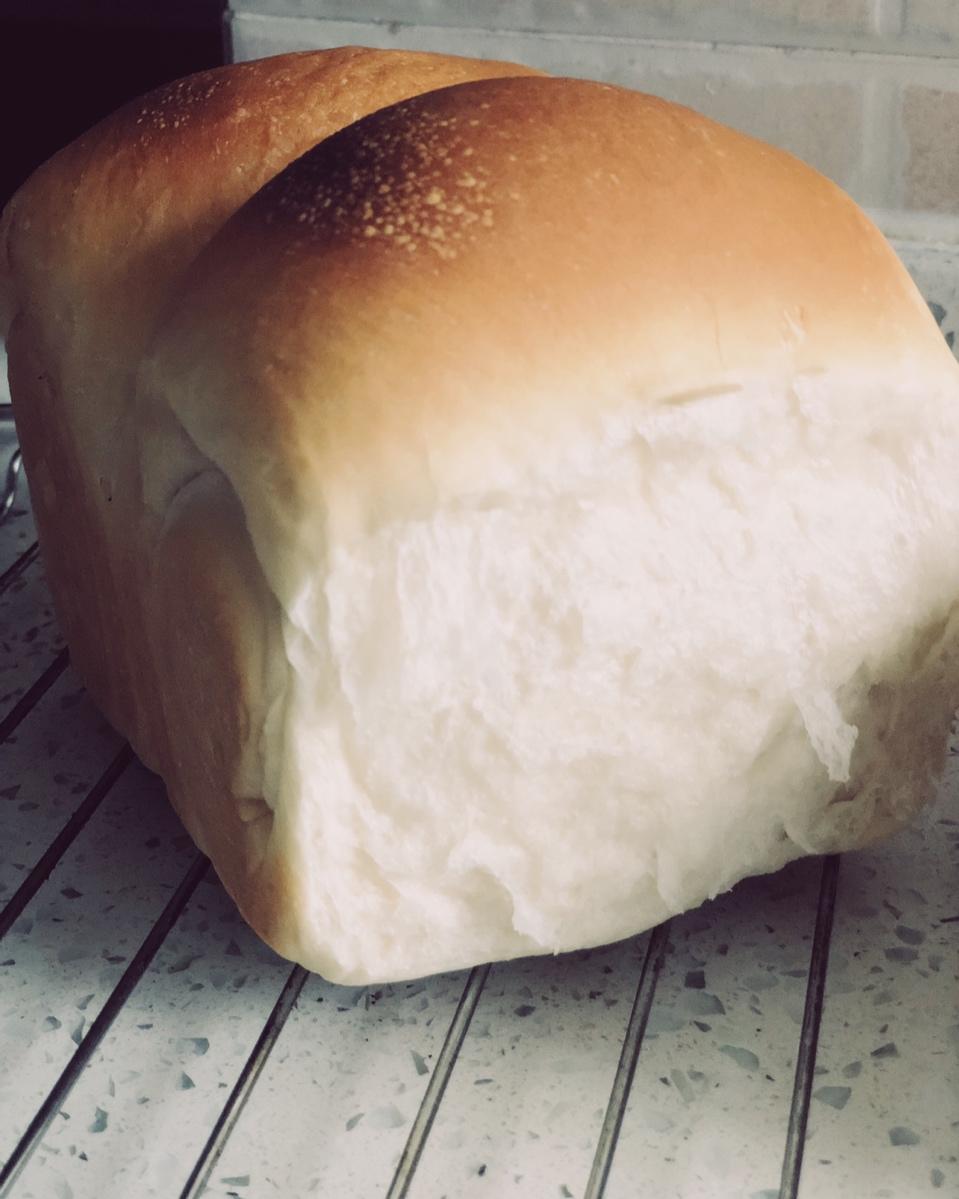烫种鲜奶吐司