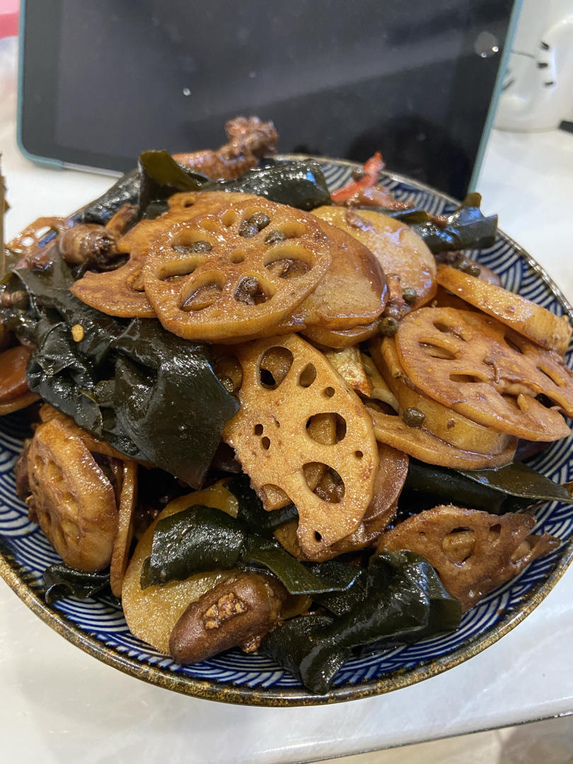 自制周黑鸭～完爆连锁店的麻辣鸭货和素菜～鸭肠鸭脖鸭锁骨藕片海带