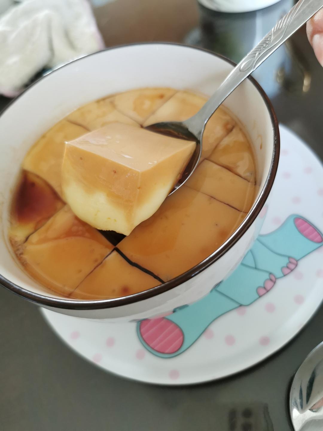鸡蛋：开水蒸蛋羹