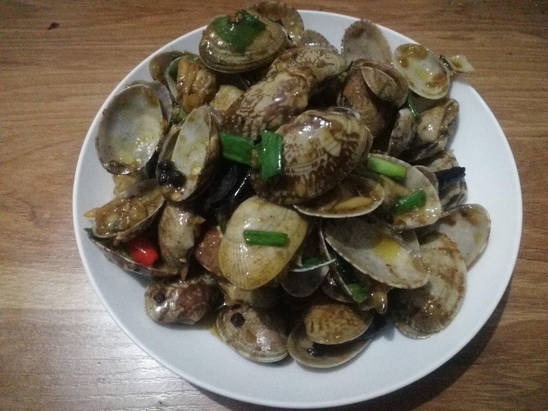 厨师长教你：“香辣花甲”的家常做法，好吃的停不下来