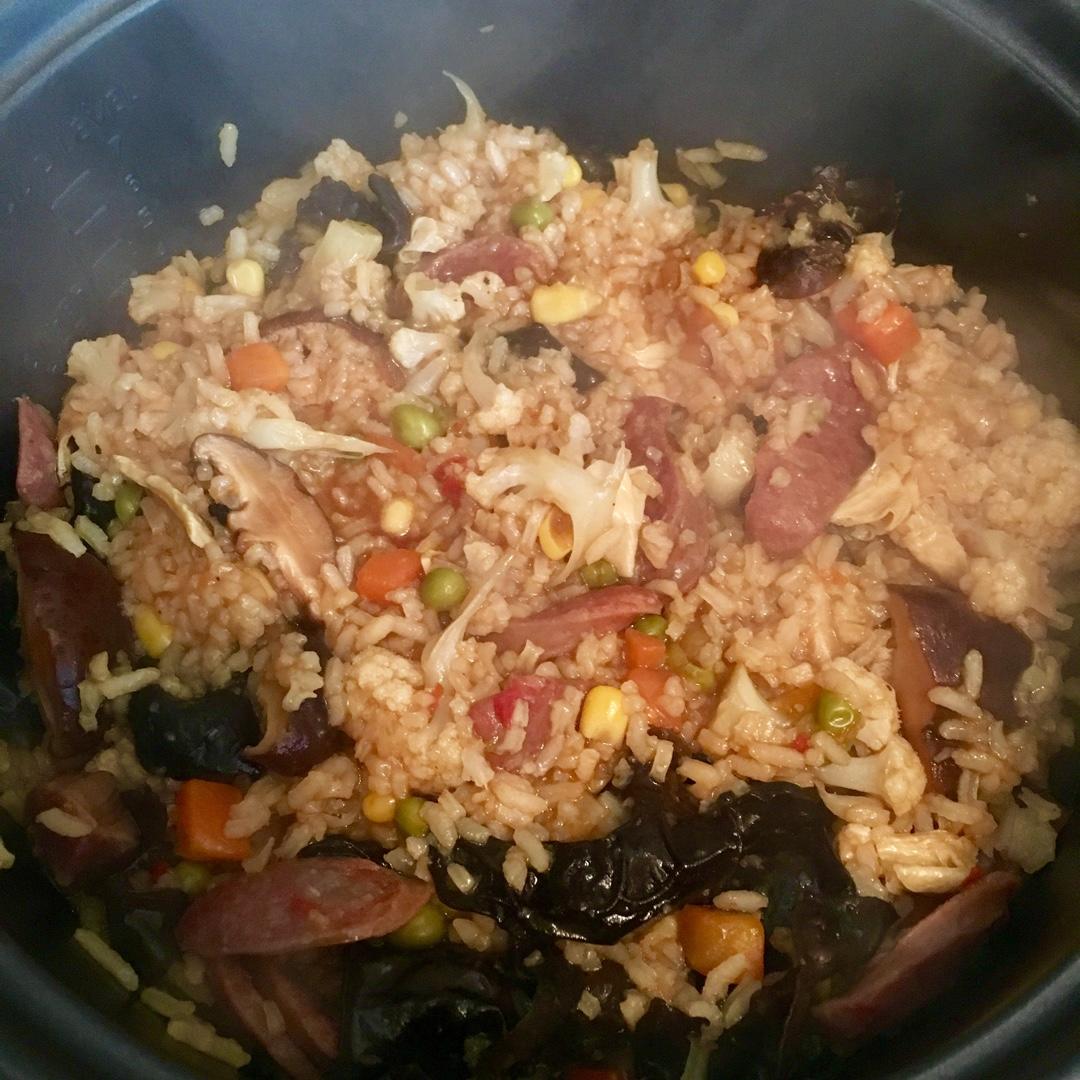 【电饭煲腊肠煲仔饭】