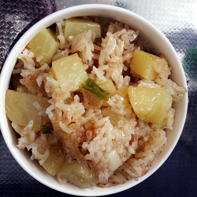 秘制土豆焖饭