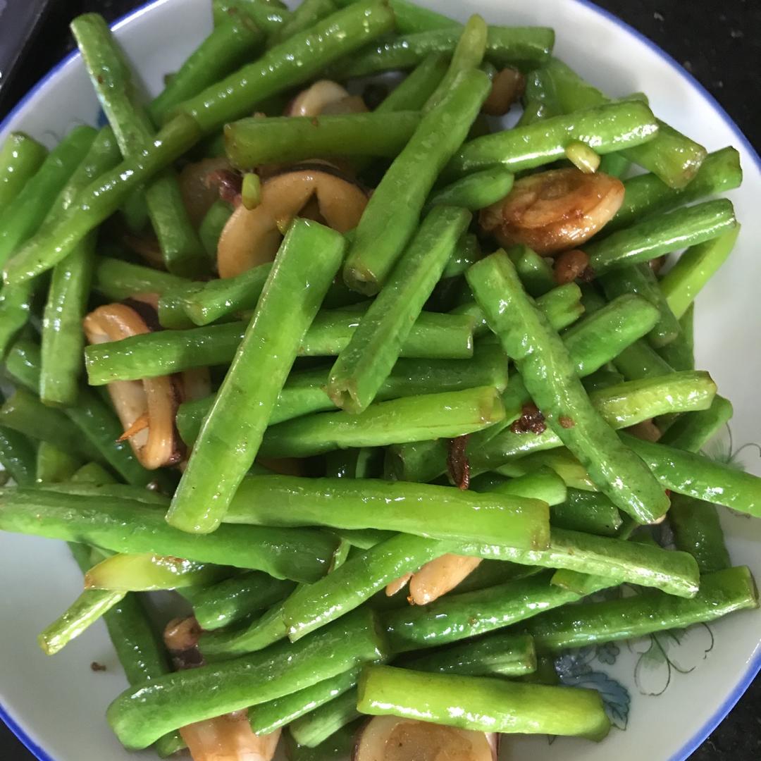 豆角炒鲜鱿