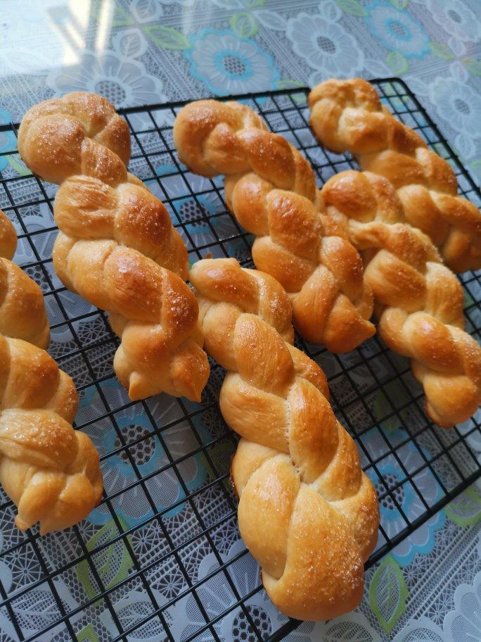 砂糖麻花面包（两股辫子）