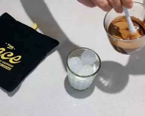 阿华田拿铁咖啡的做法