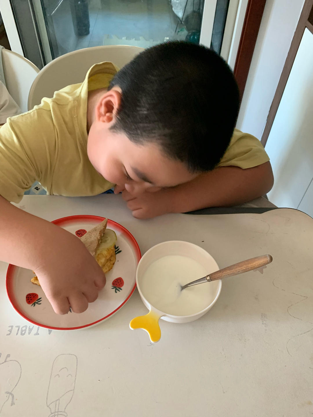 虾仁滑蛋三明治