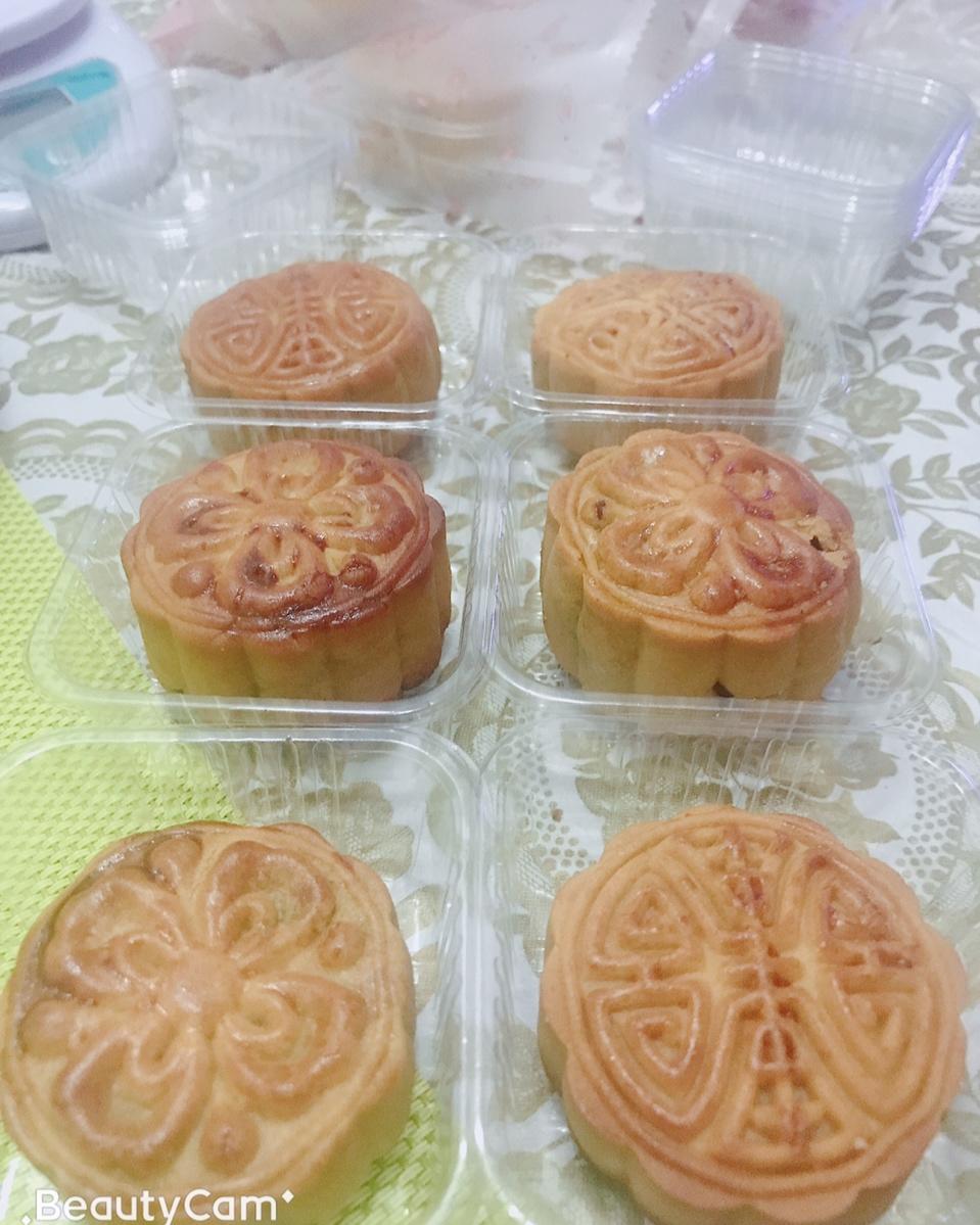 广式豆沙月饼（75克、50克、各种规格都有）